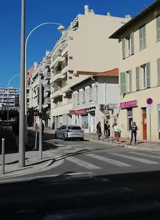 Apartment Ouest, Near The