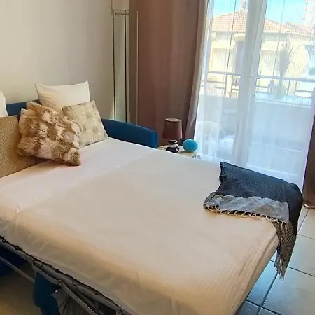 Apartment Ouest, Near The
