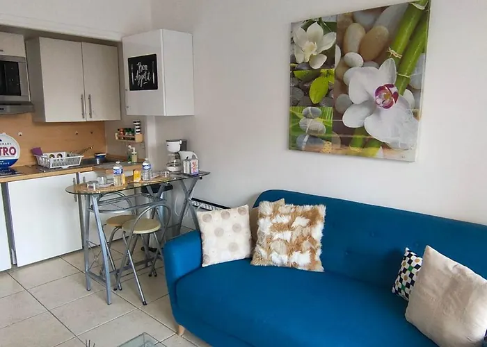Ouest, Near The Daire Nice